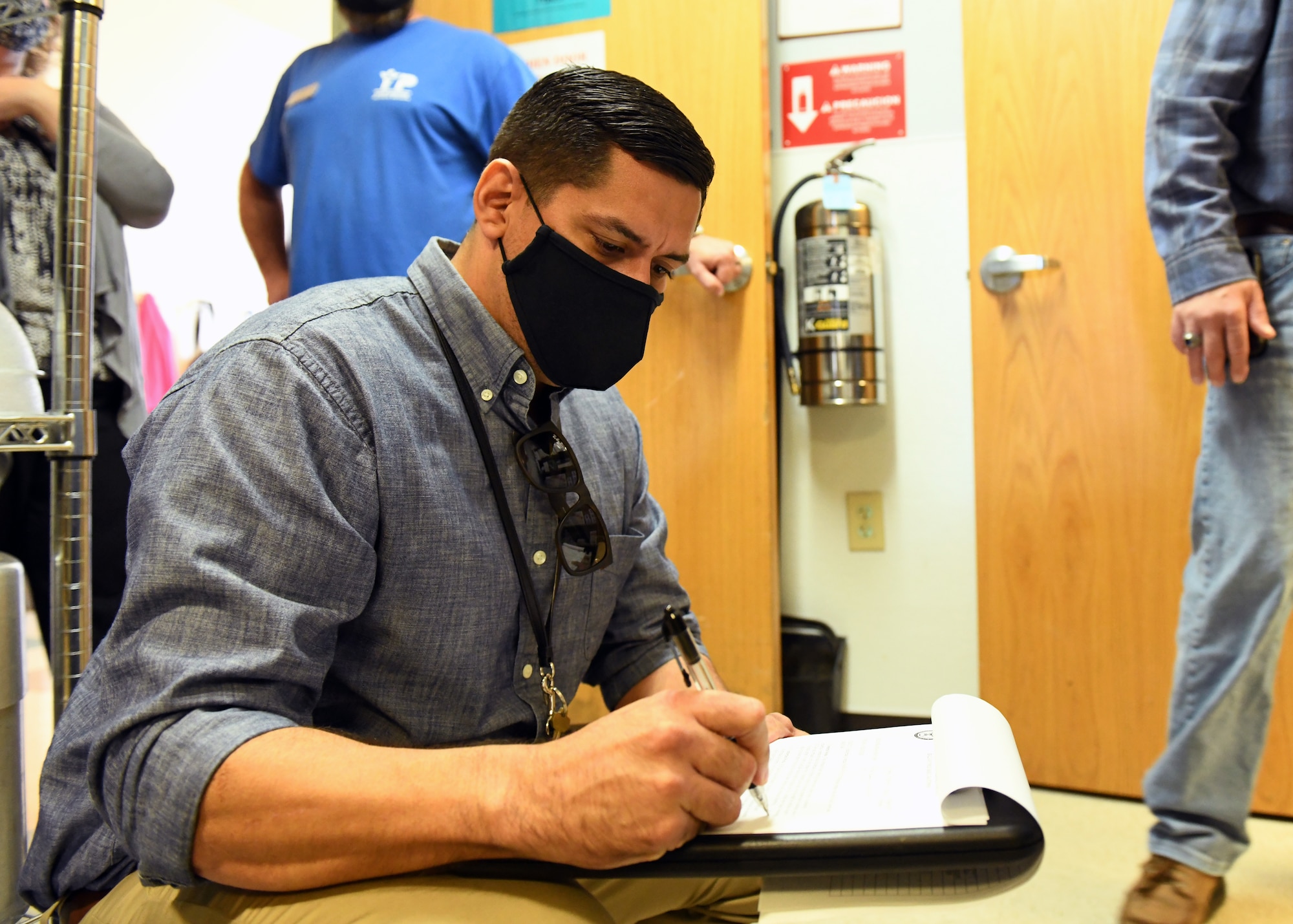 Gabriel Fickle, 9th Contracting Squadron contracting officer, takes down notes during a site survey, Sep. 23, 2020 at Beale Air Force Base California. (U.S. Air Force photo by Airman 1st Class Luis A. Ruiz-Vazquez)