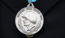 Each inductee to the Sergeant Audie Murphy Club receives a medallion after passing a rigorous series of boards. It may be worn with the Army dress blues. (Courtesy photo by U.S. Army)