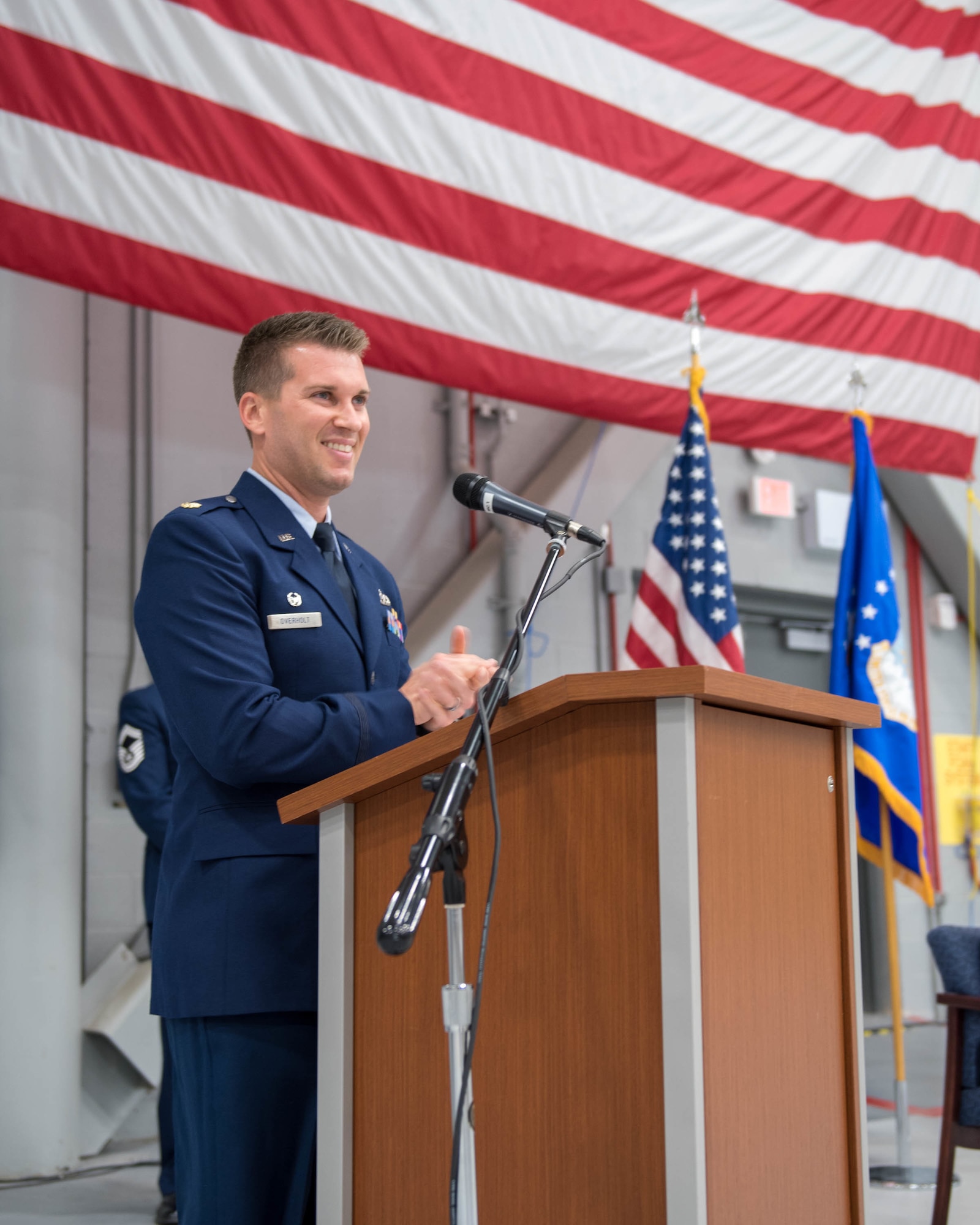 Overholt assumes command of the 914th AMXS