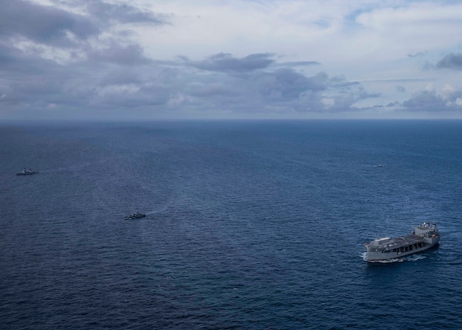 USS Hershel "Woody" Williams and Nigerian Navy Conduct Exercise