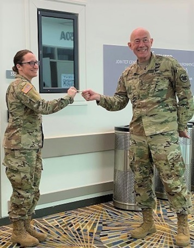 U.S. Army Reserve Dietitian/Nutrition Care Specialist served as part of the medical COVID-19 response effort in Detroit