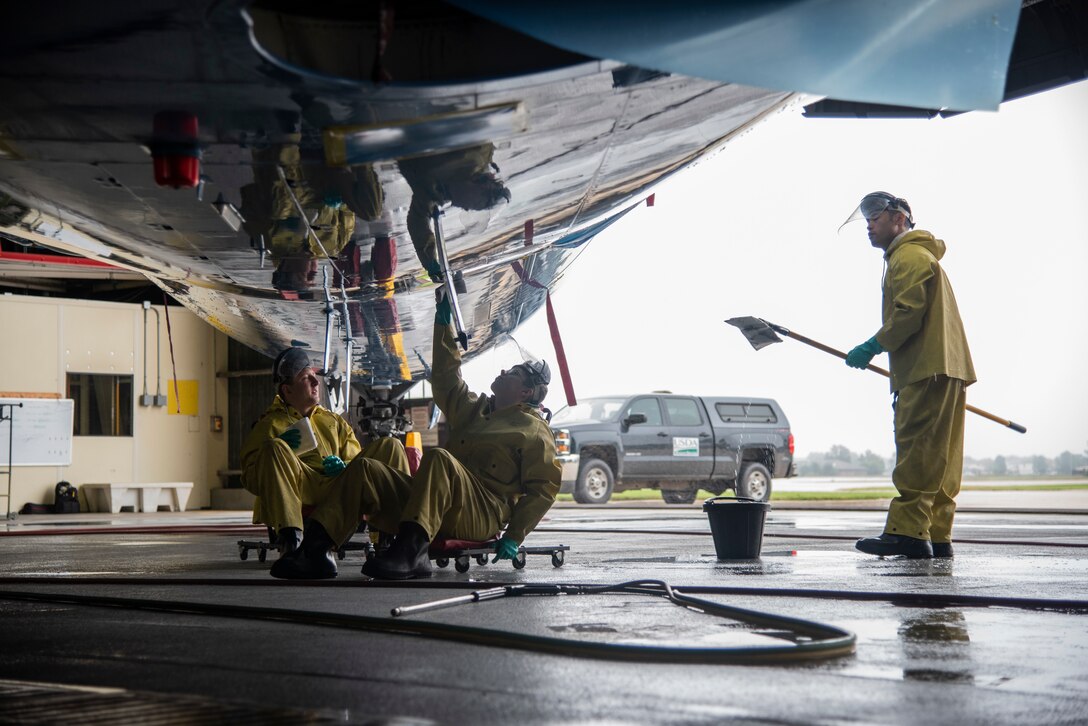 Citizen Airmen, 932nd Aircraft Maintenance Squadron, wash a C-40C, at Scott Air Force Base, Illinois, Sept. 9, 2020. They washed the aircraft to meet mission readiness requirements. (U.S. Air Force photo by Senior Airman Brooke Spenner)