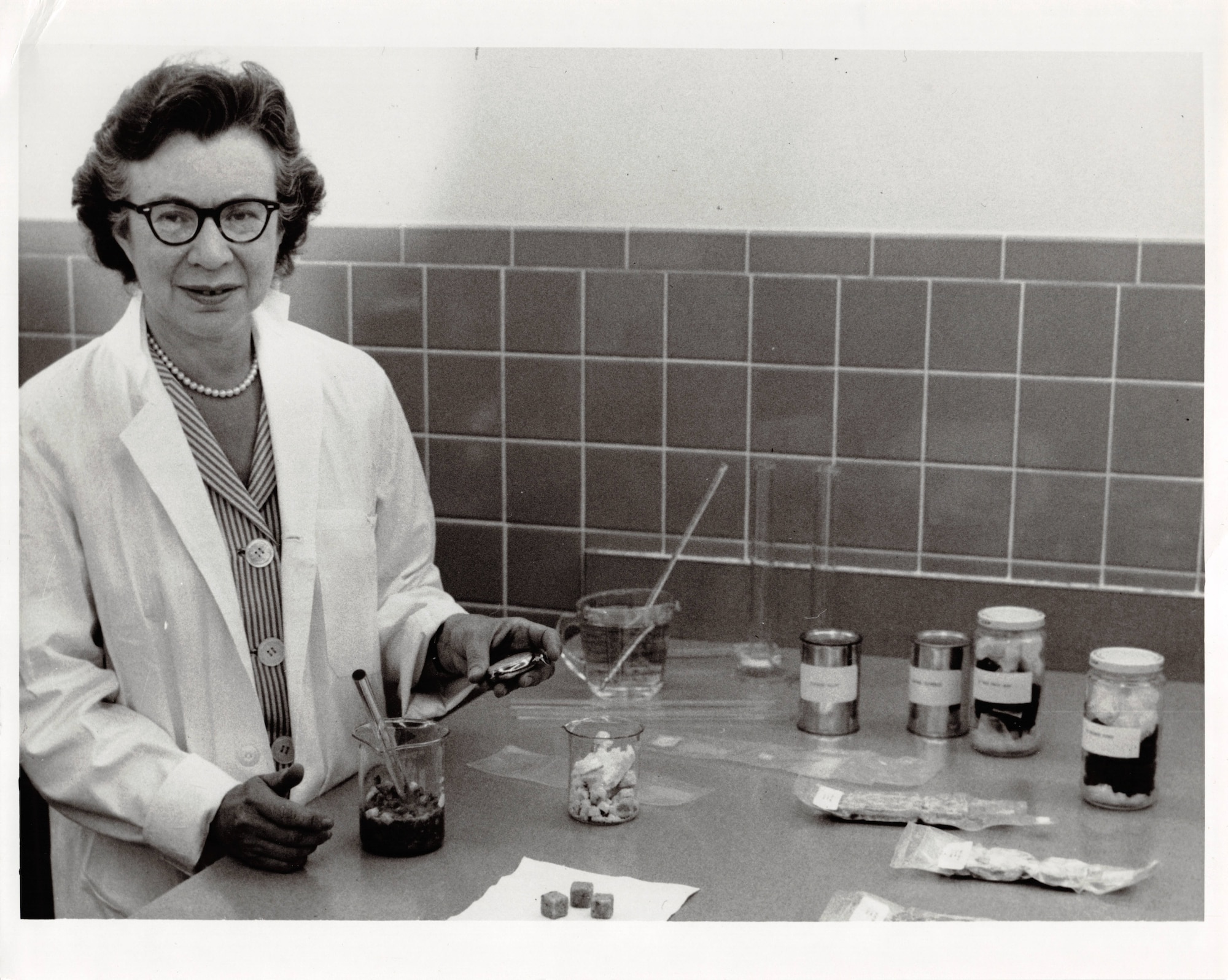 Picture of Beatrice Finkelstein in a lab.