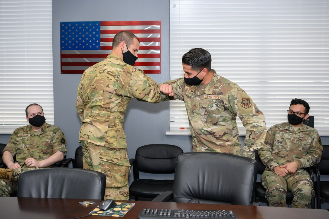 Airman receives coin