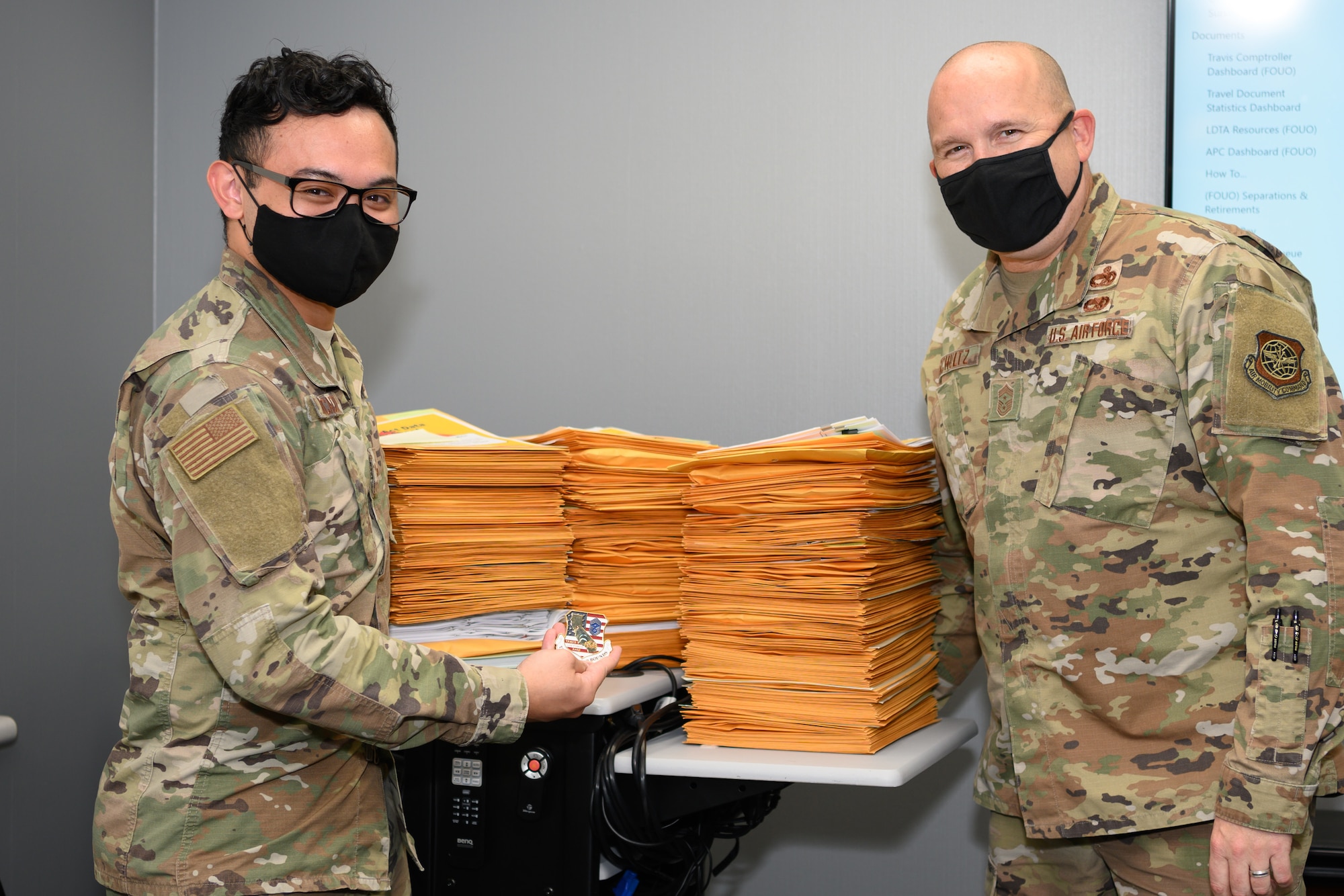Airman receives coin