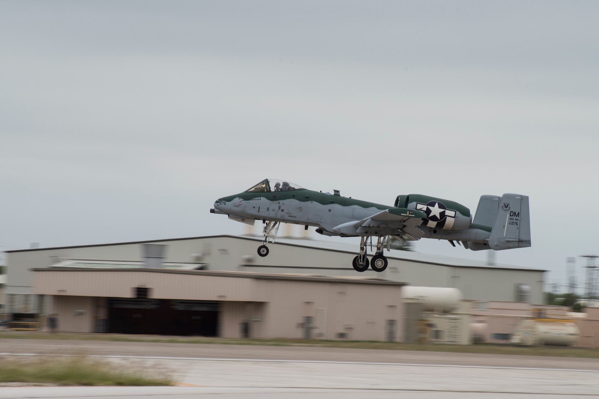An A-10 Thunderbolt II, from the A-10 Demonstration Team, Davis-Monthan Air Force Base, Ariz., lands at Laughlin Air Force Base, Texas on Oct. 13, 2020. They spent a week touring the Air Force’s Specialized Undergraduate Pilot Training bases to demonstrate their aircraft and to brief students in training on their capabilities. (U.S. Air Force photo by Senior Anne McCready)