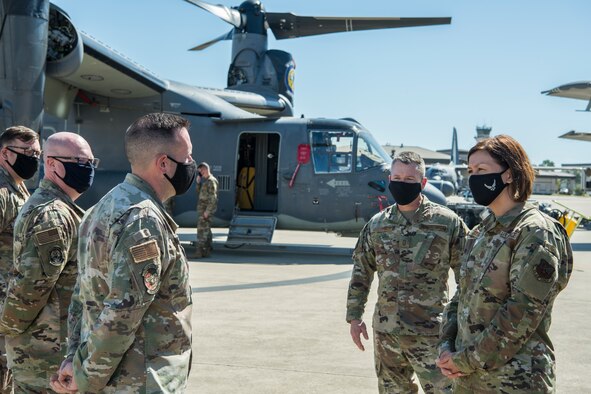 Chief Master Sgt. of the Air Force JoAnne S. Bass speaks with Air Commandos at Hurlburt Field, Florida, Oct. 20, 2020. Air Commandos assigned to the 1st Special Operations Wing briefed Bass on the capabilities of 1st SOW aircraft and how they are employed to accomplish Air Force Special Operations Command missions any time, any place. (U.S. Air Force photo by Senior Airman Joseph P. LeVeille)
