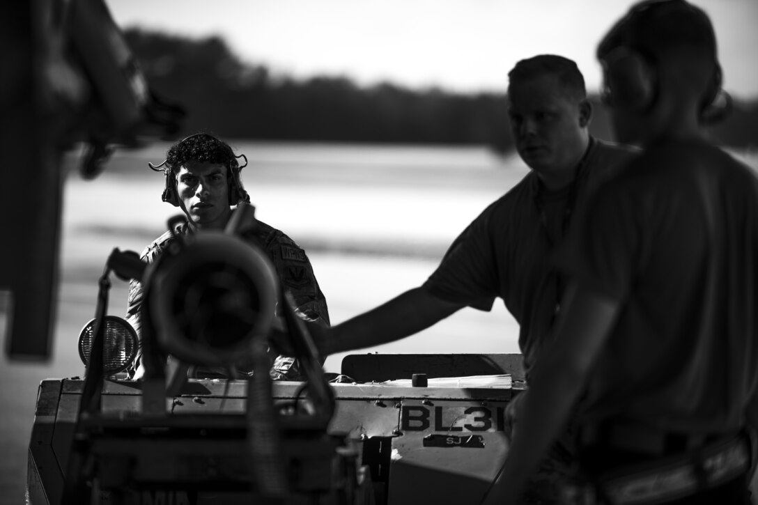 Seymour Johnson held its third quarterly load crew competition between the four Aircraft Maintenance Units. The 333rd AMU won the competition.