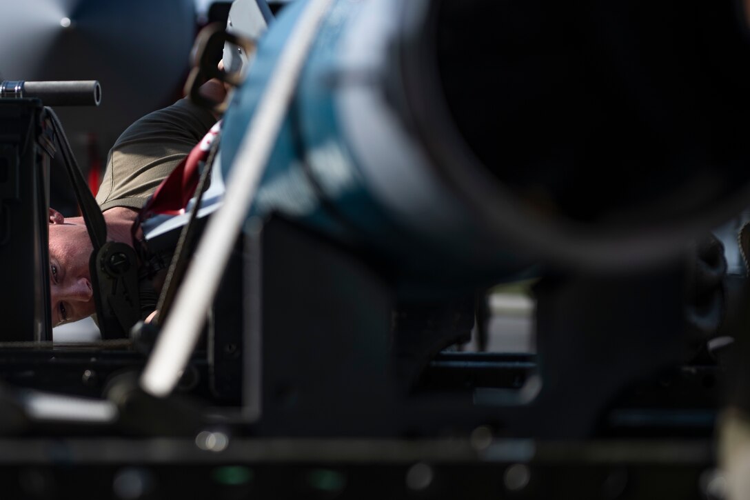 Seymour Johnson held its third quarterly load crew competition between the four Aircraft Maintenance Units. The 333rd AMU won the competition.