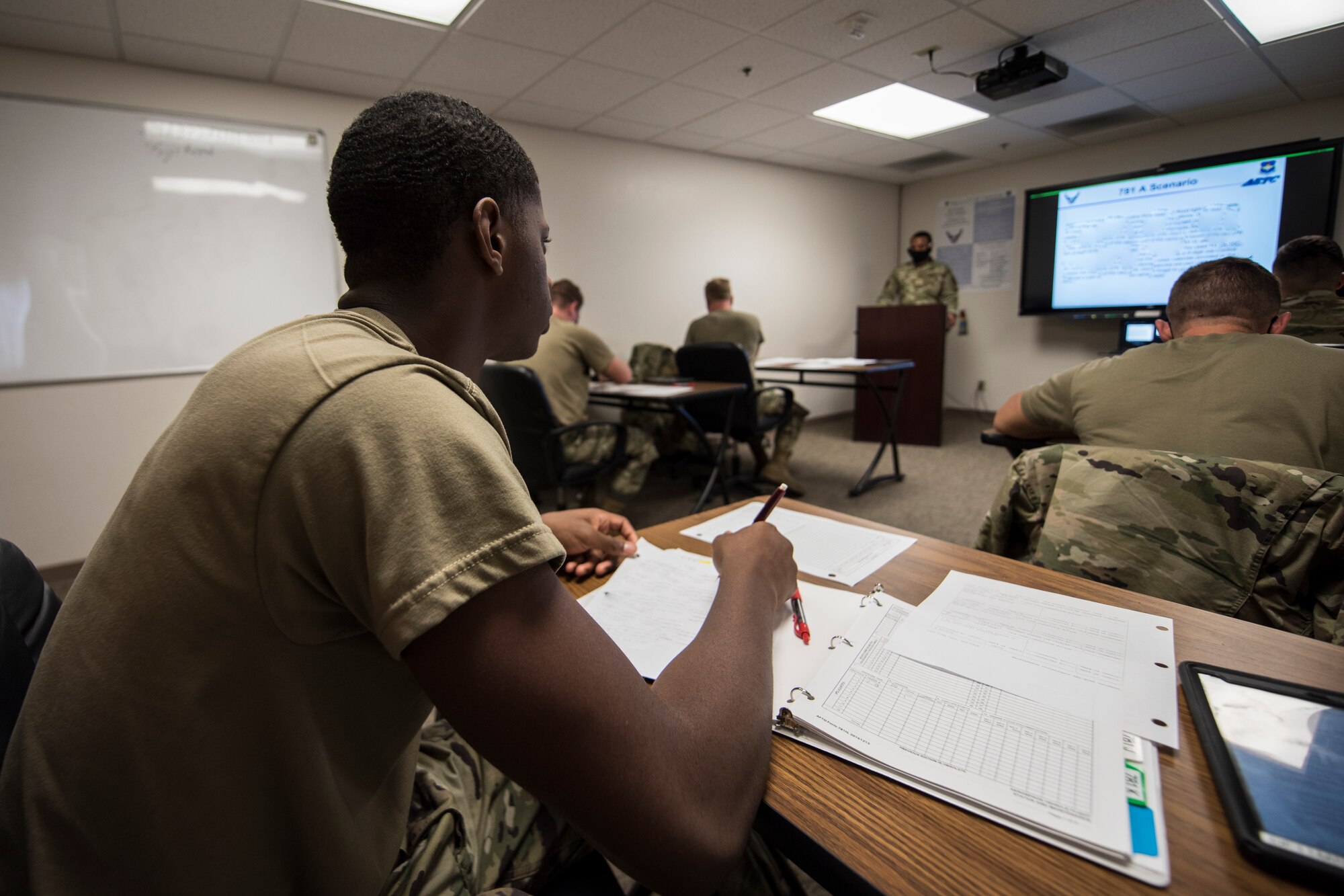 A photo of maintainers in RTT course