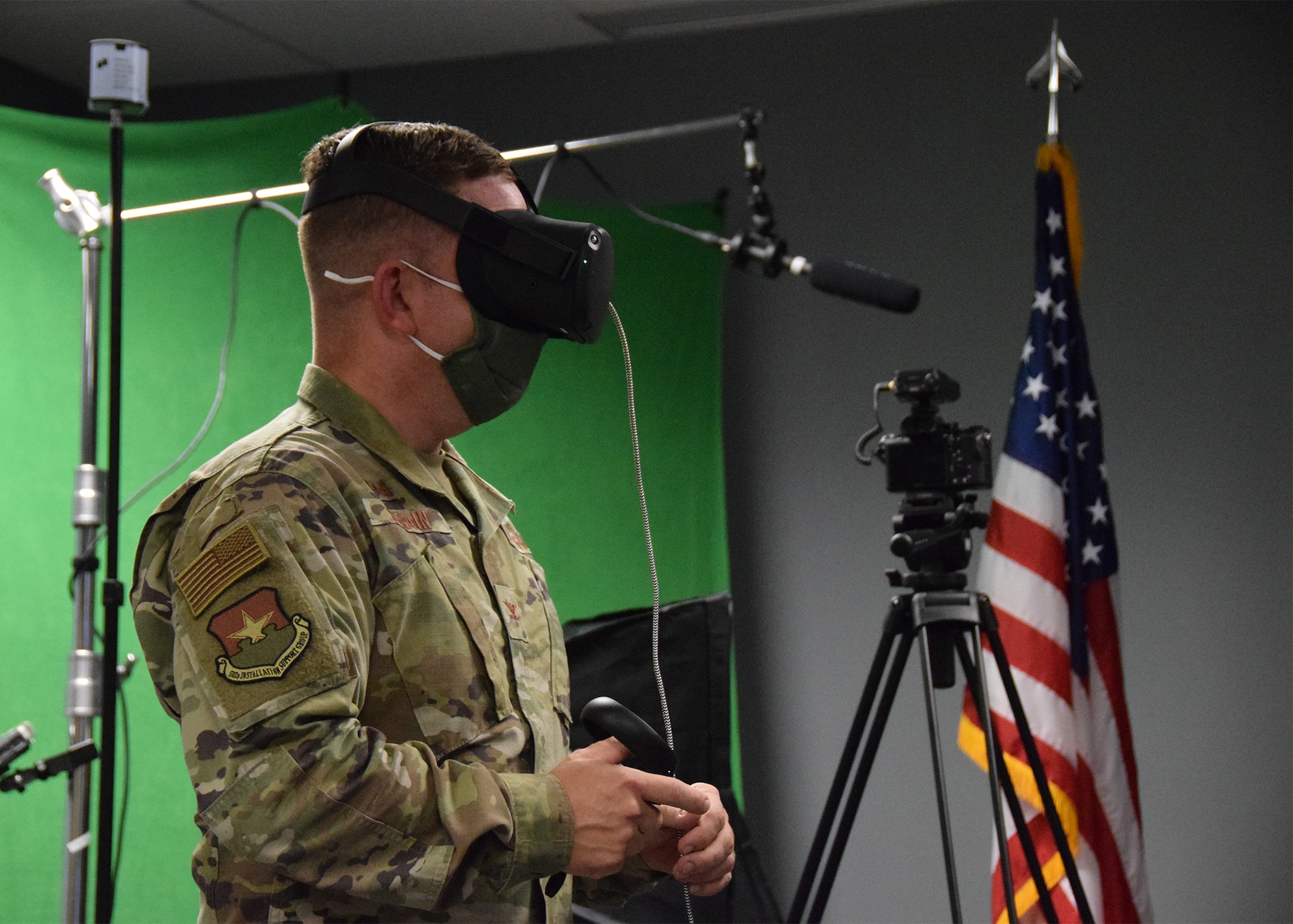 Col. Steven A. Strain, 502nd Installation Support Group commander, experiences the virtual reality training system at the 733rd Training Squadron during a tour of the 433rd Airlift Wing Oct. 21, 2020 at Joint Base San Antonio-Lackland, Texas. The purpose of the tour was to familiarize the new 502nd ISG leadership with the 433rd AW. (U.S. Air Force photo by Iram Carmona)