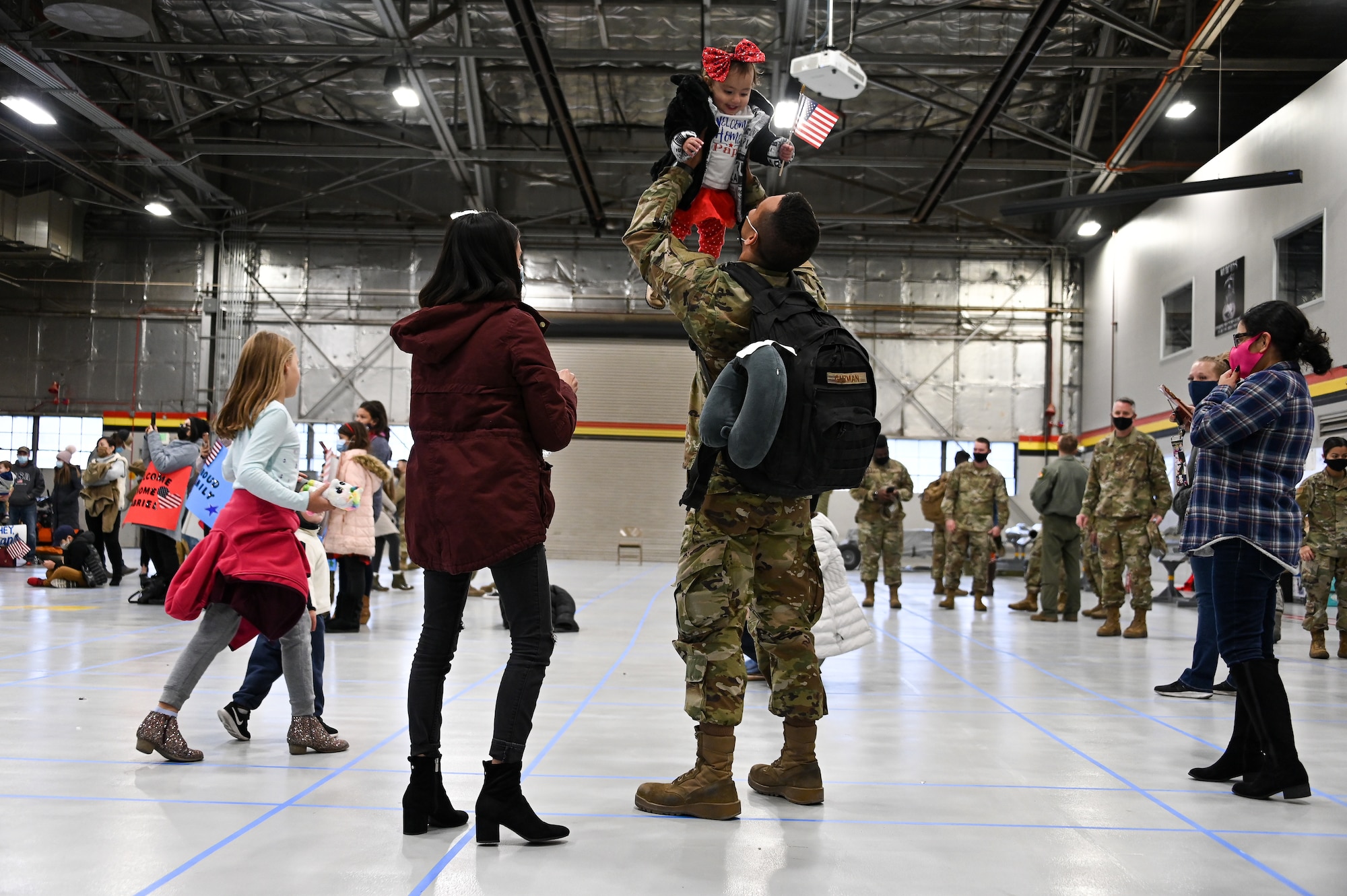 A photo of the 421st Fighter Squadron returning to Hill AFB following a deployment.