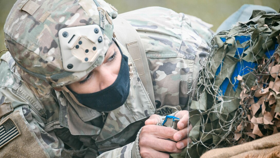 Expert Infantryman Badge / Expert Soldier Badge