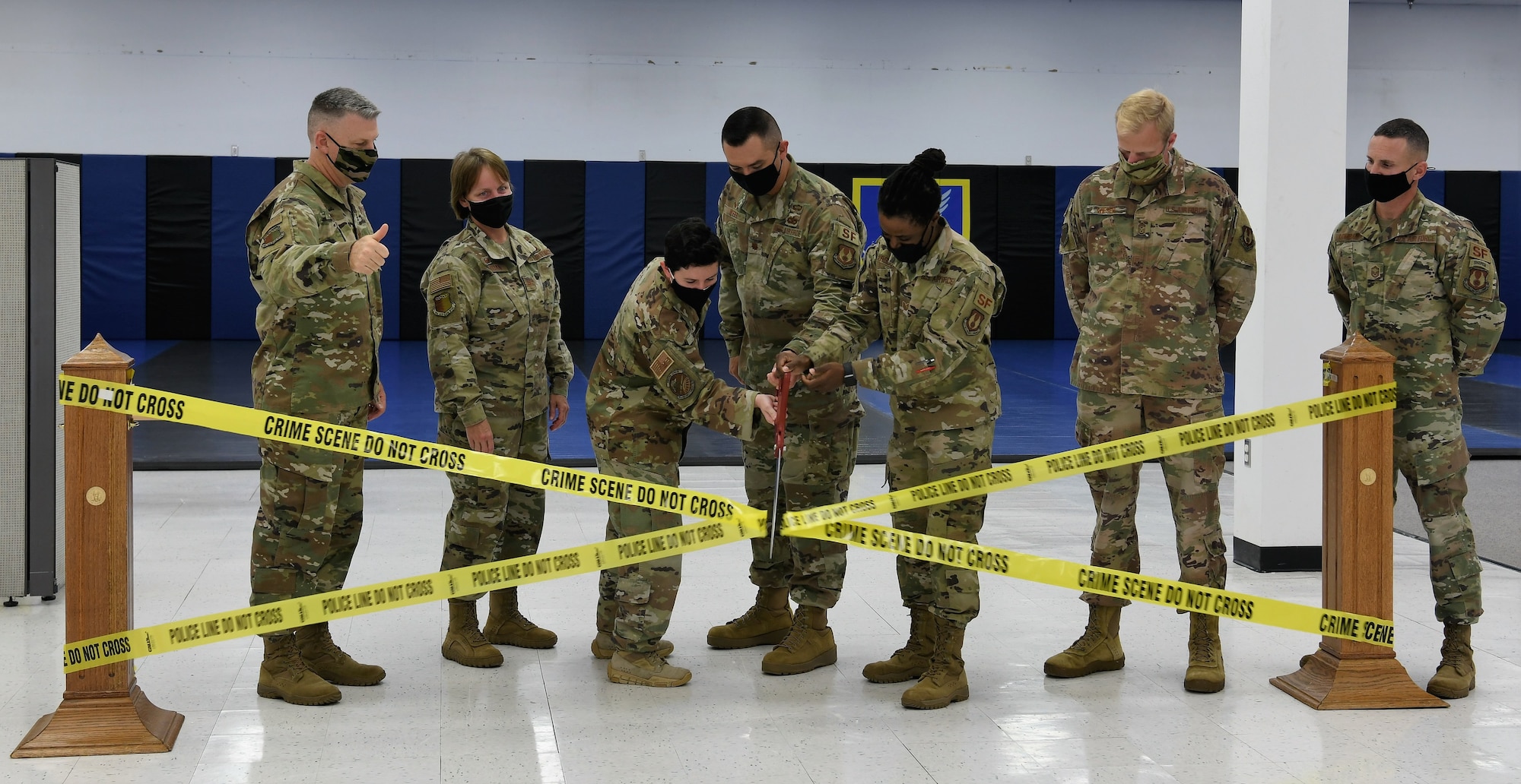 Group at ribbon cutting