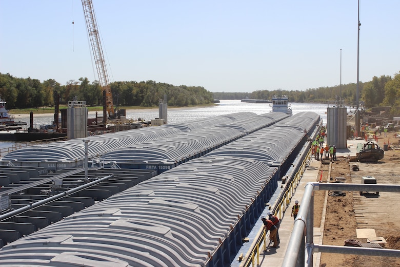 Commercial Tow locking upstream at LaGrange Lock and Dam on the Illinois Waterway.