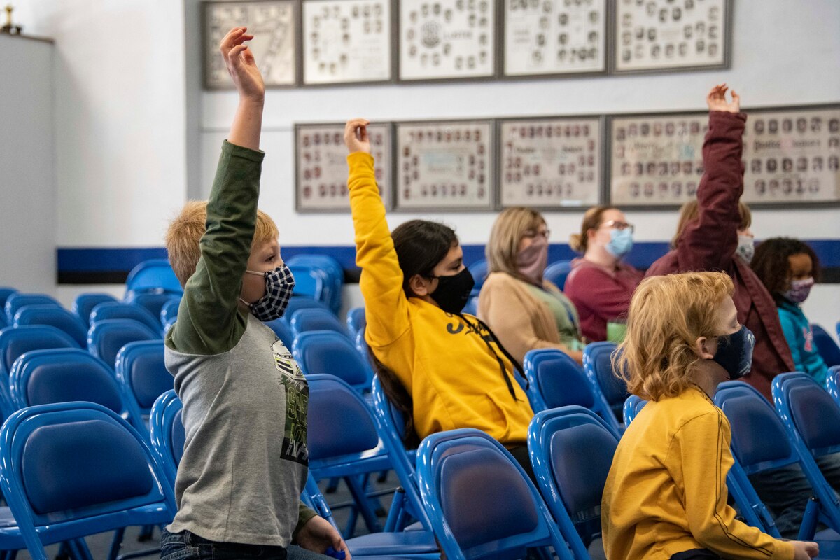 97 CS educates Olustee Public Schools on cybersecurity > Nellis Air