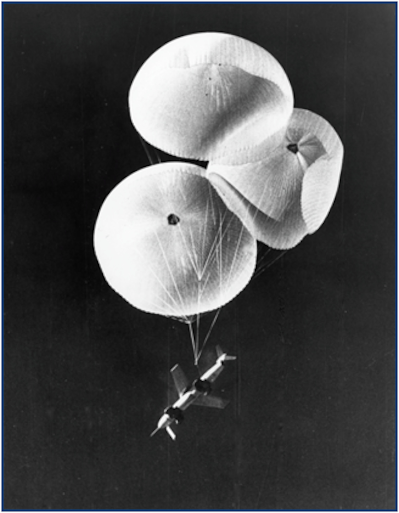 Parachute system photo