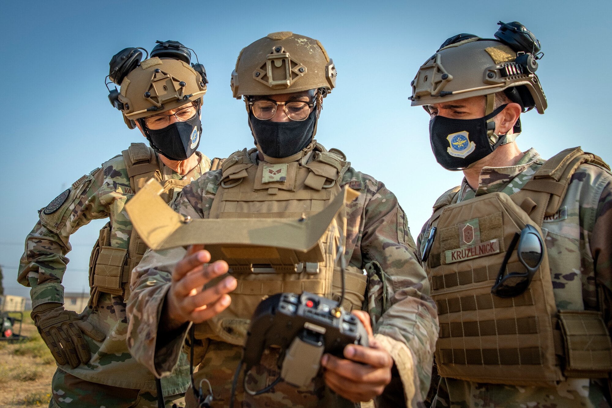 AMC commander visits Travis, experiences mission, culture of CRW