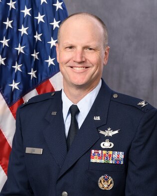Col. Carl Ise (U.S. Air Force photo)