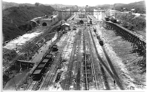 Culebra Cut looking North 1913