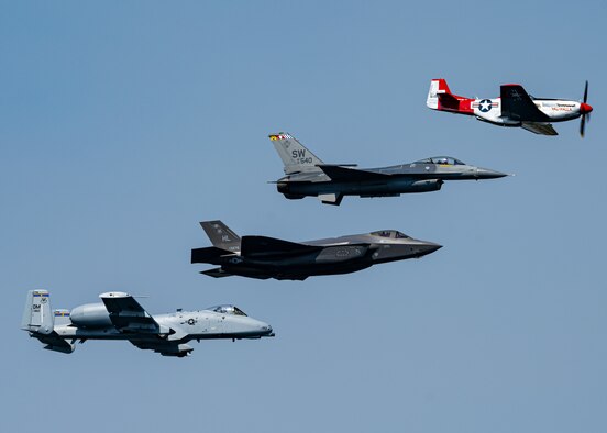 F-35 Demo Team Flies for the 2020 Tri-City Airshow