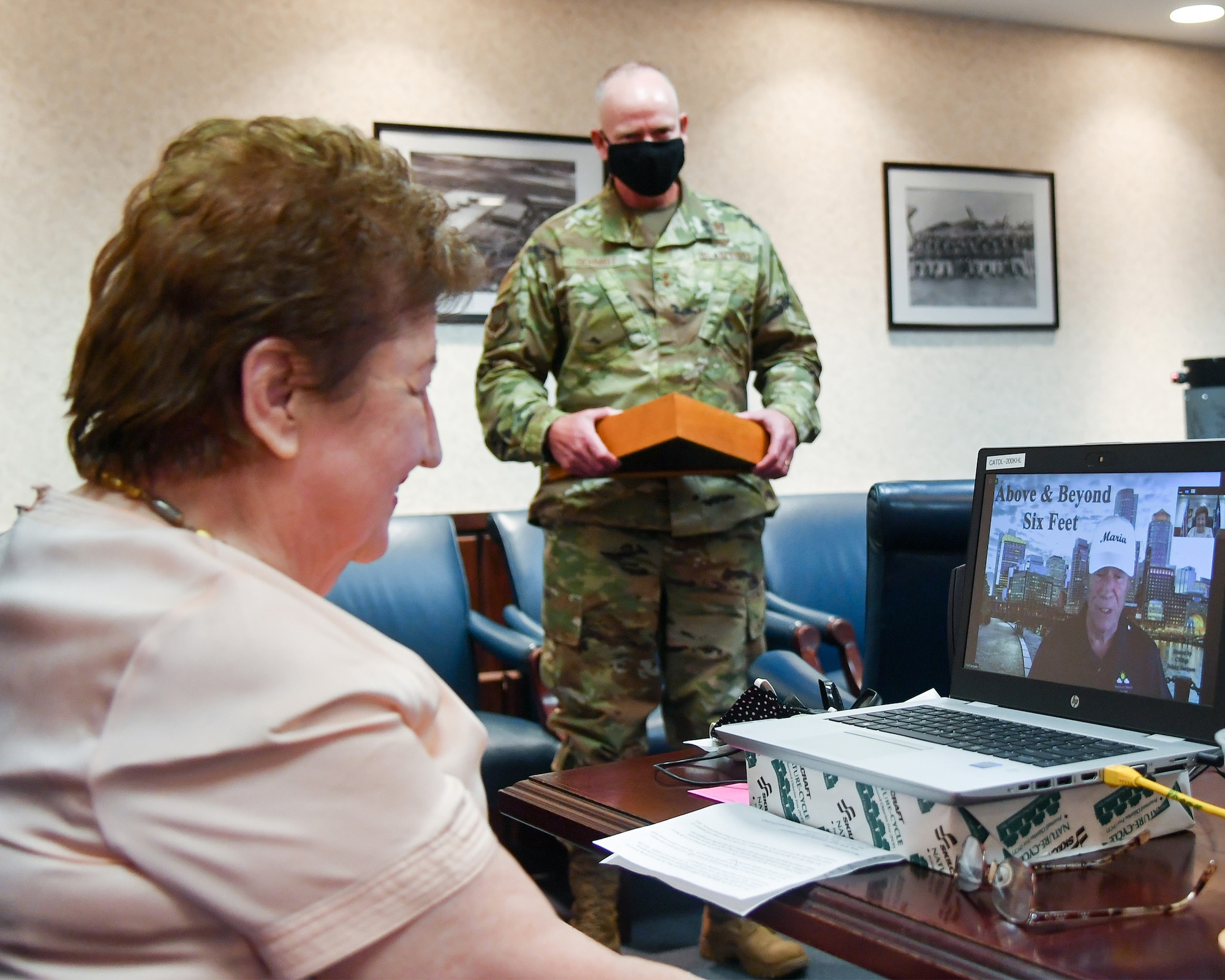 Bandouveres recognized for 75+ years of federal service