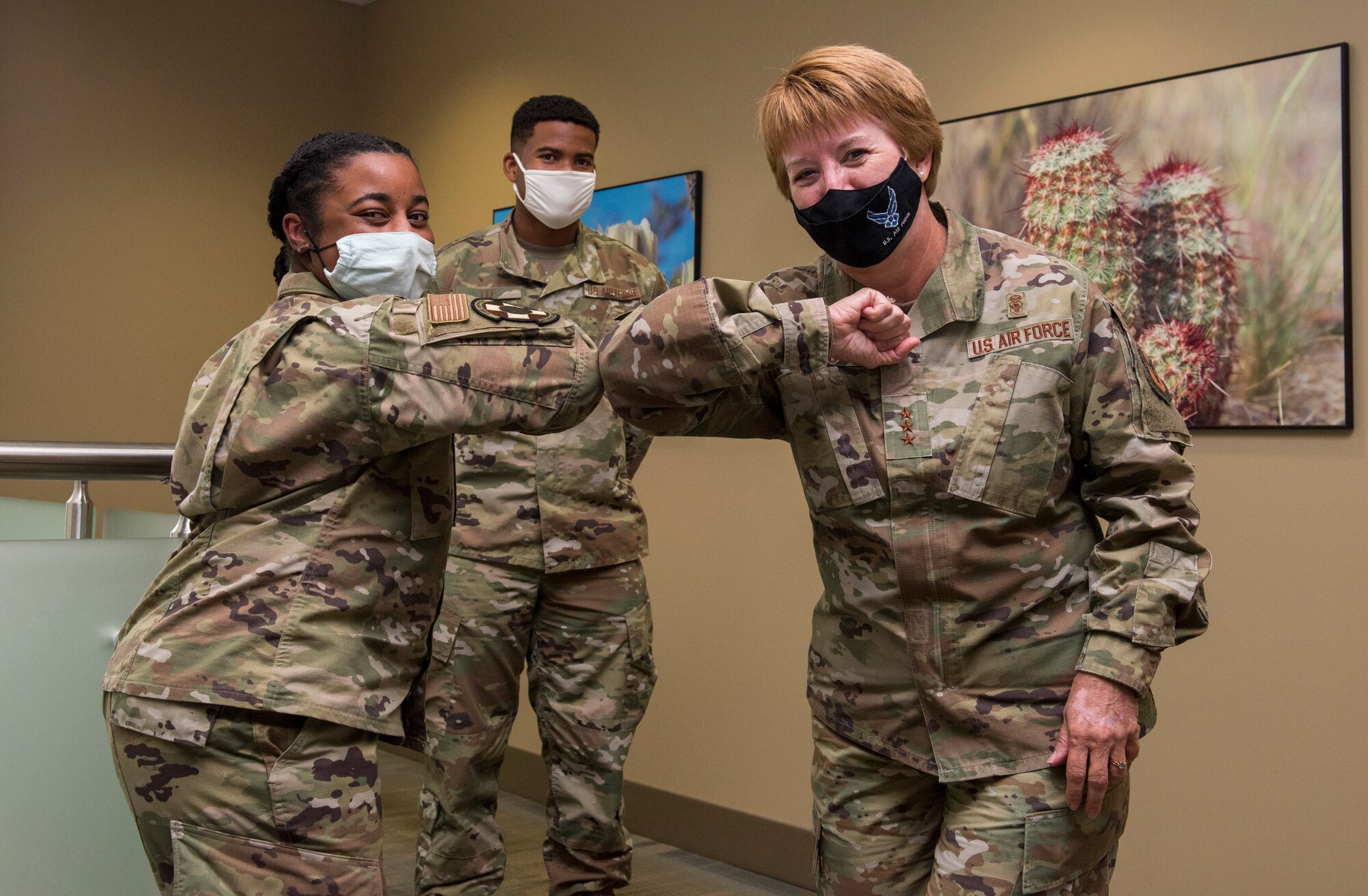 AF Surgeon General visits Holloman