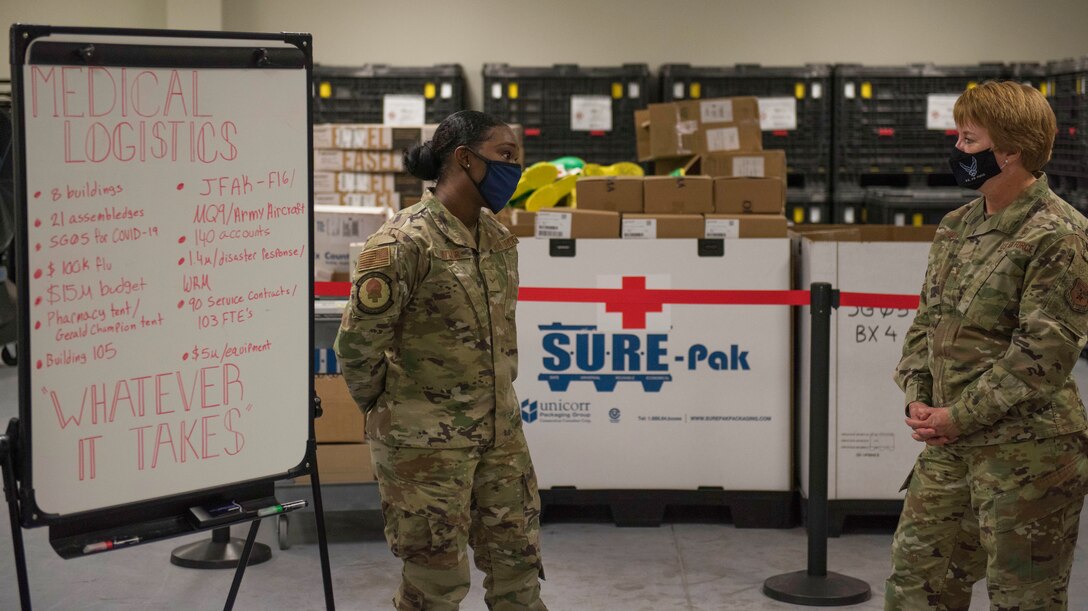 AF Surgeon General visits Holloman