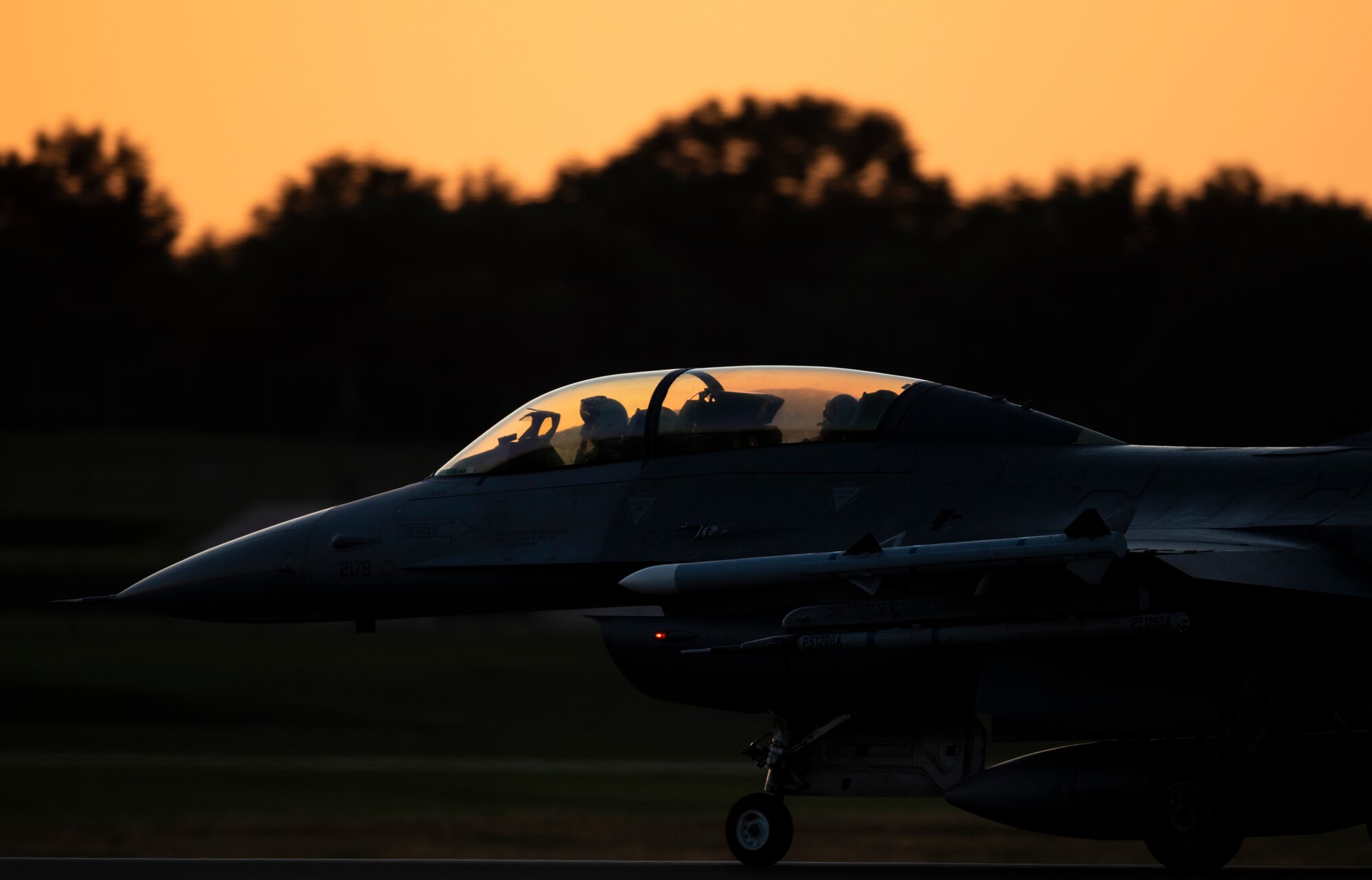 An F-16 Fighting Falcon, assigned to the 510th Fighter Squadron, Aviano Air Base, Italy, lands at Royal Air Force Lakenheath, England, Sept. 9, 2020. The 510th FS is conducting close air support training with the 321st Special Tactics Squadron, the 19th Regiment Royal Artillery and the 2nd Air Support Operations Squadron to improve combat capabilities and interoperability between allied nations. (U.S. Air Force photo by Airman 1st Class Jessi Monte)