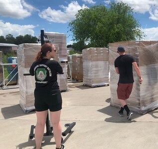 Army Reserve Soldiers support supply requirements in Texas as part of federal COVID-19 response