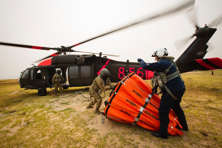 Utah Guard S Black Hawks Return To California To Help Fight Fires Utah National Guard Public Notice Article Display