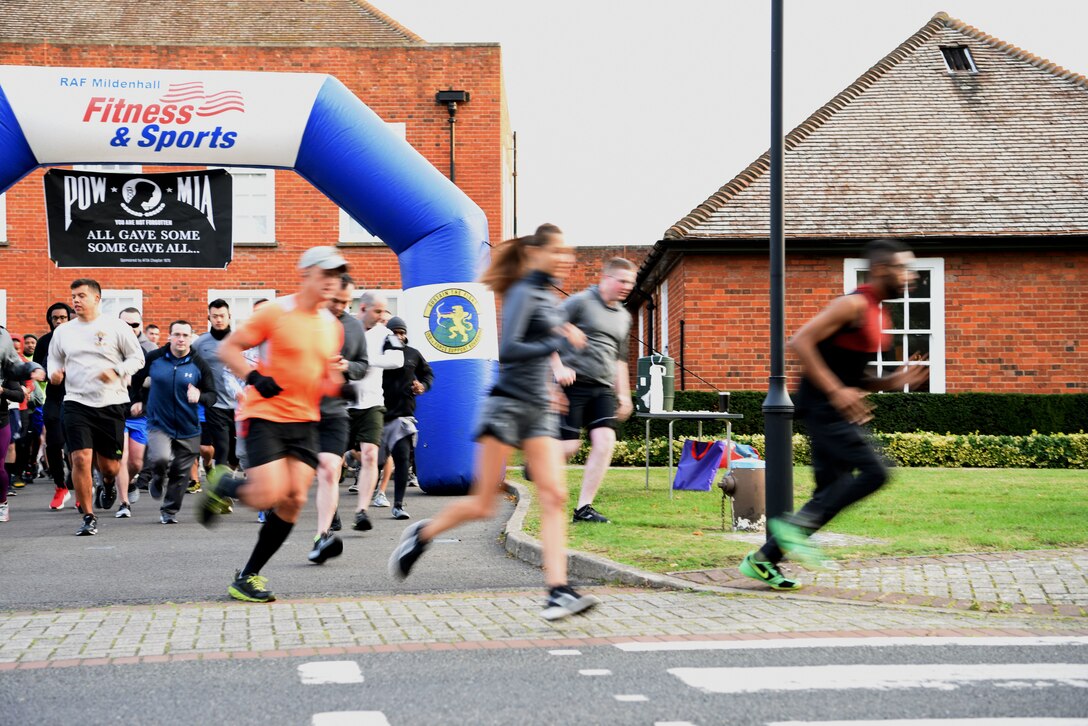 Members of Team Mildenhall begin the 5K for Prisoners of war/missing in action at Royal Air Force Mildenhall, England, Sept. 11, 2020.