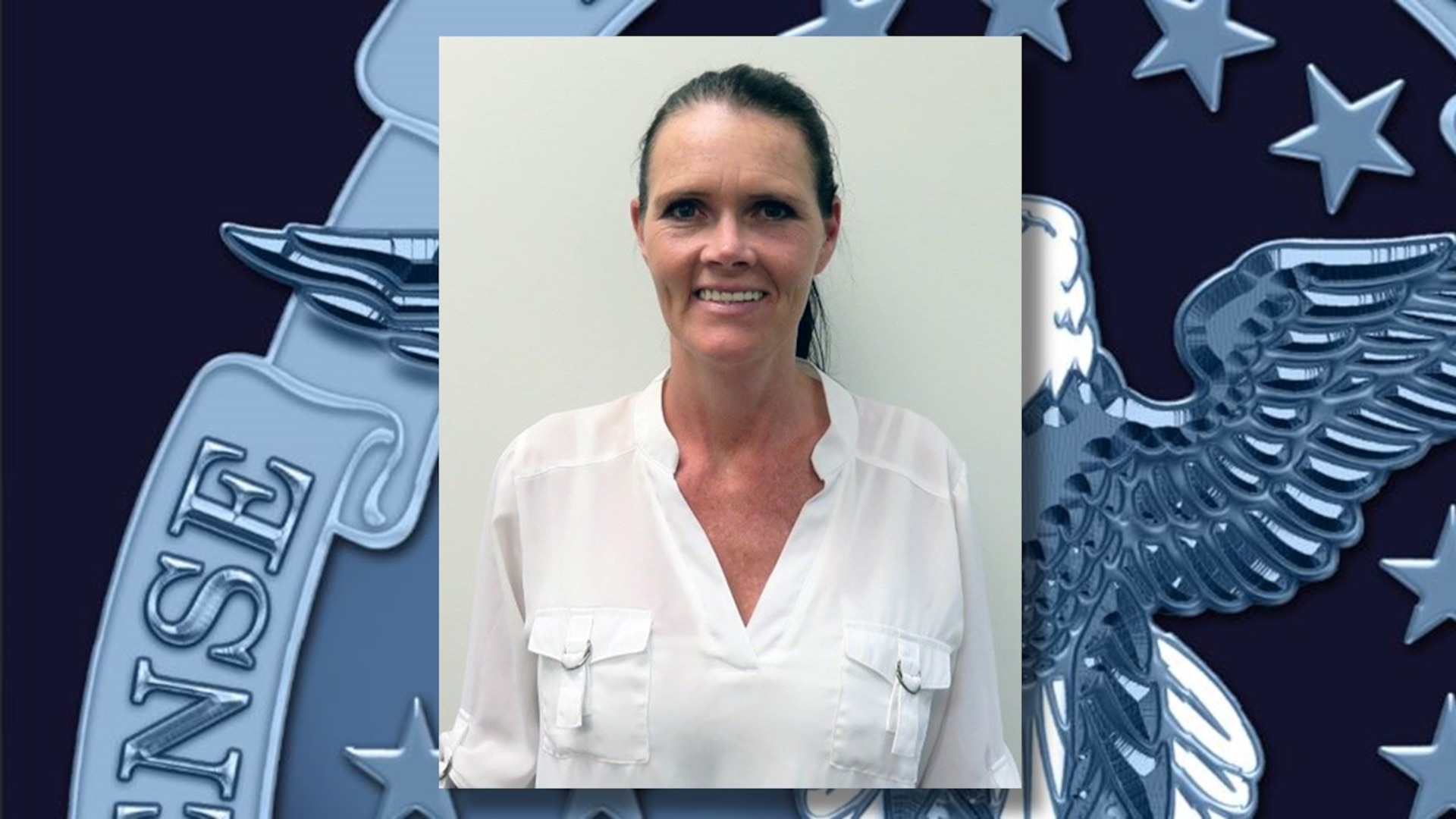 DLA Distribution Quality Assurance Civilian of the Year awarded to Nicole James