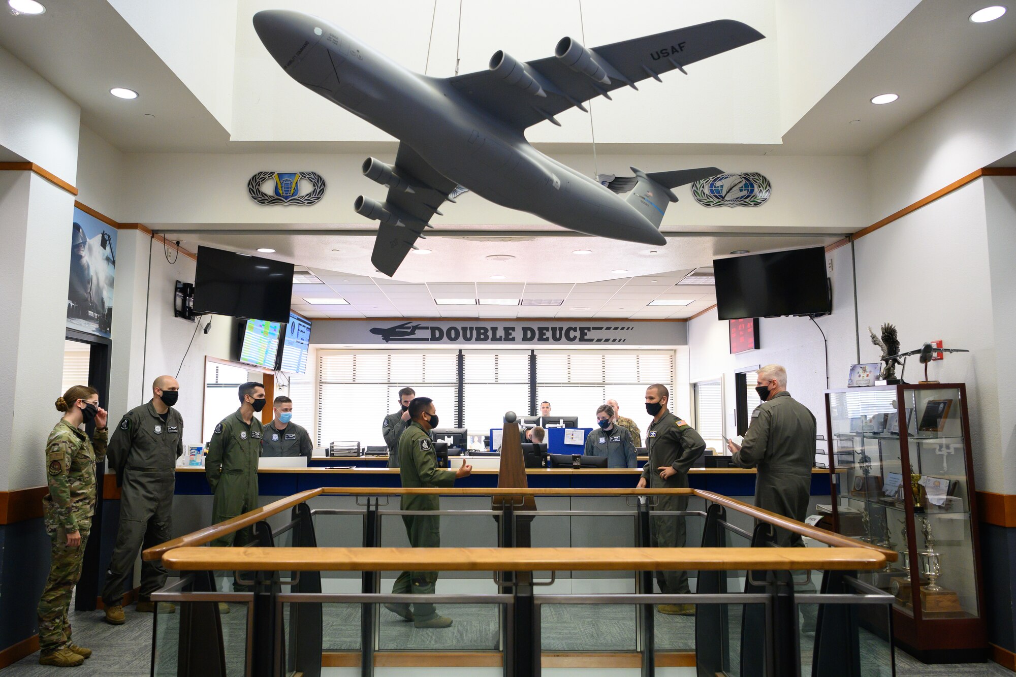 Airman welcomes vice wing commander