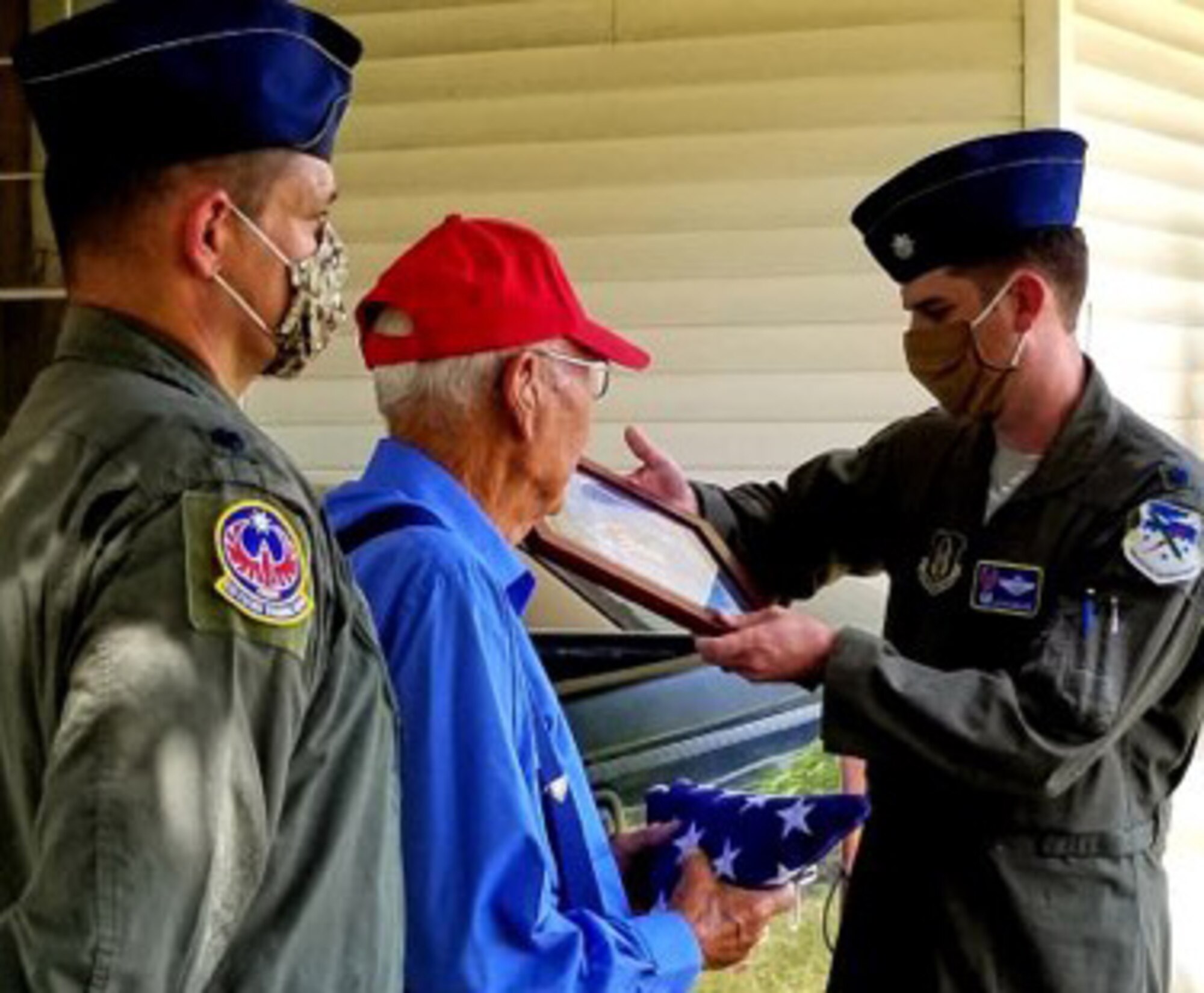 Firebirds honor WWII veteran