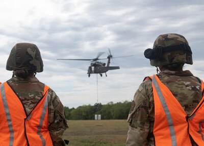 Joint Warriors Utilize Jbsa Landing Zones For Vertical Lift Training Washington Headquarters Services News Display