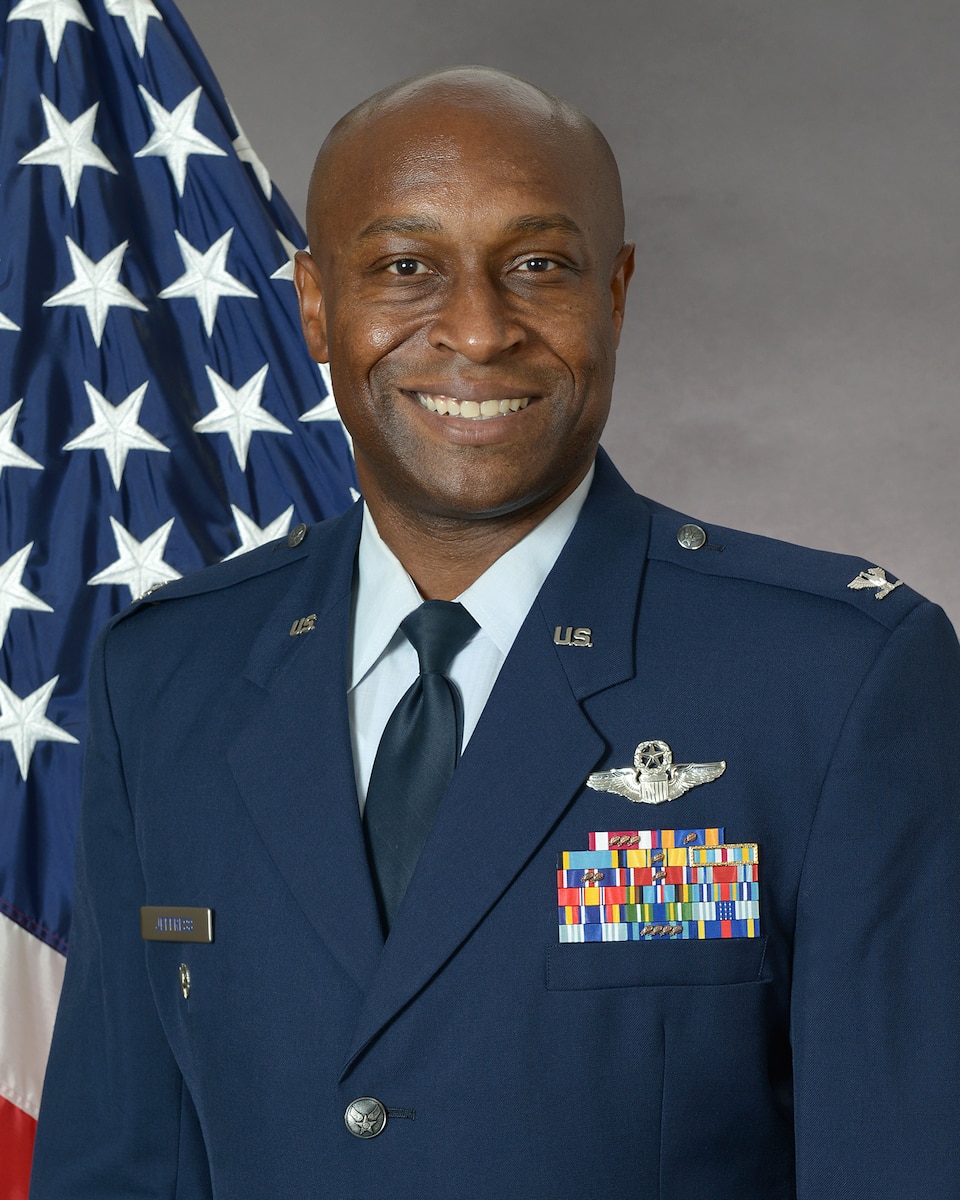 Col Jeffress official photo