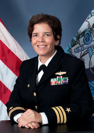 Cmdr. Suzanne T. Hubner Official Portrait