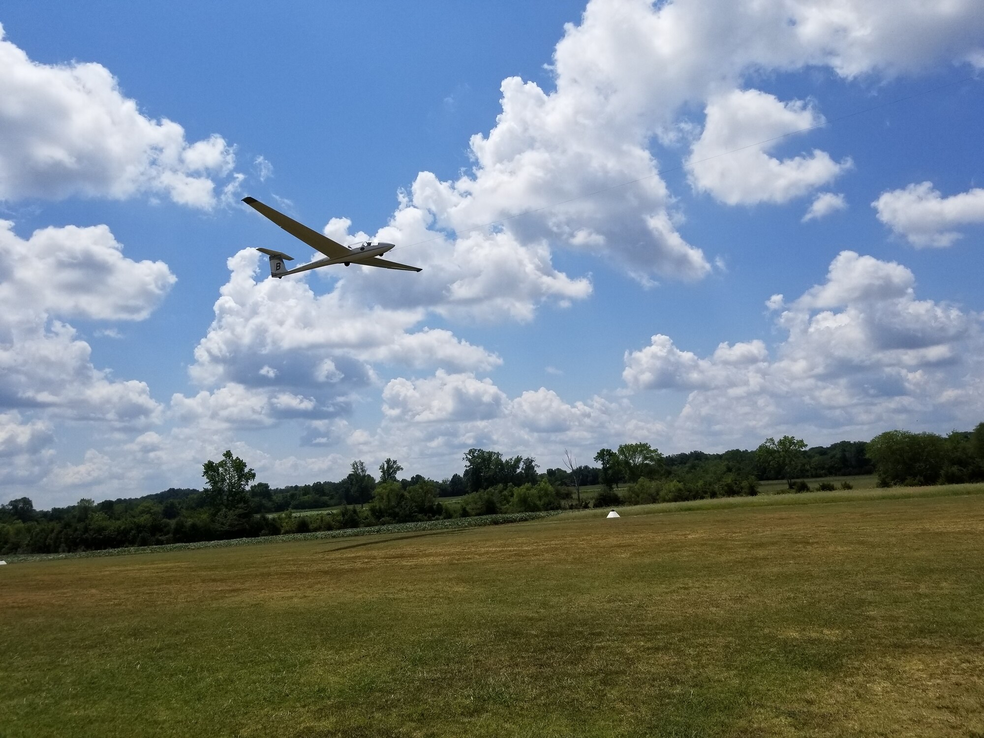 After completing a 10-week Fly to Learn course, a student takes flight in a glider with one of the Eagleville Soaring Club’s glider pilots Aug. 15, 2020, in Eagleville, Tenn. Eleven students from Coffee County and West Middle schools participated in the program. (Courtesy photo)