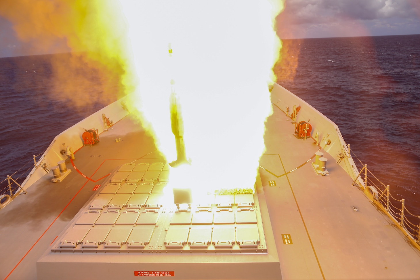 Royal Australian Navy ship HMAS Hobart (DDG 39) executes a live missile firing during Exercise Rim of the Pacific (RIMPAC).