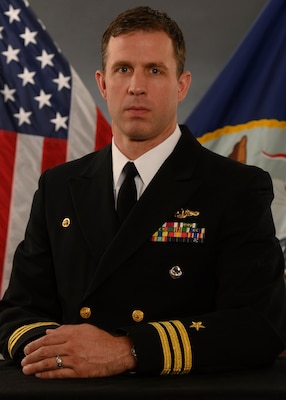 Cmdr. Jared Smith official photo.