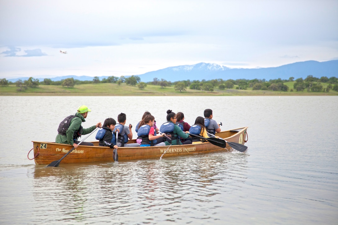 Corps, Volunteers Row and Tell at Black Butte Lake