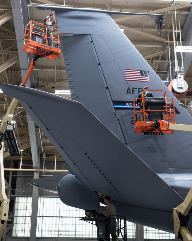 914th Maintenance Keeps These Old Birds Flying