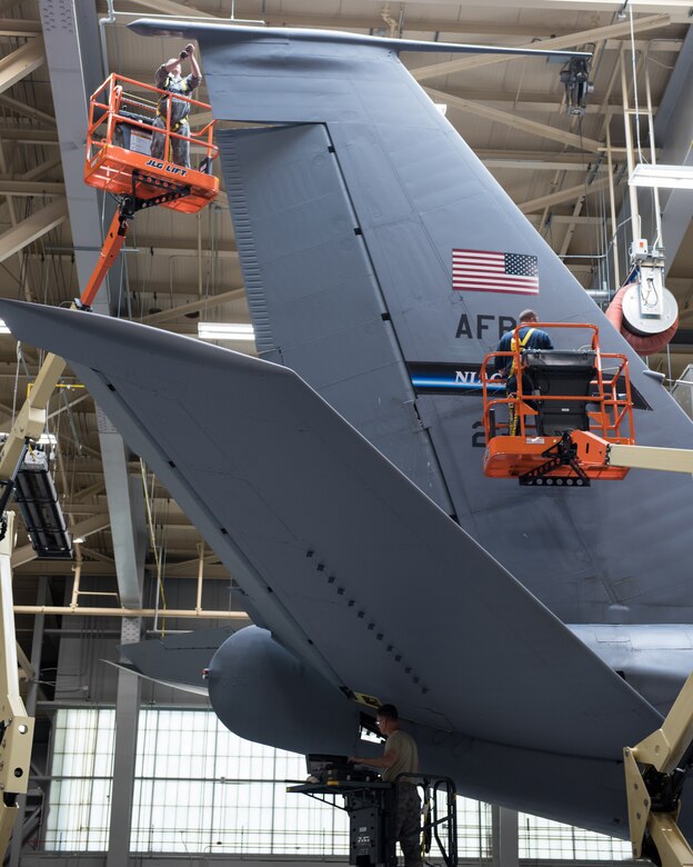 914th Maintenance Keeps These Old Birds Flying