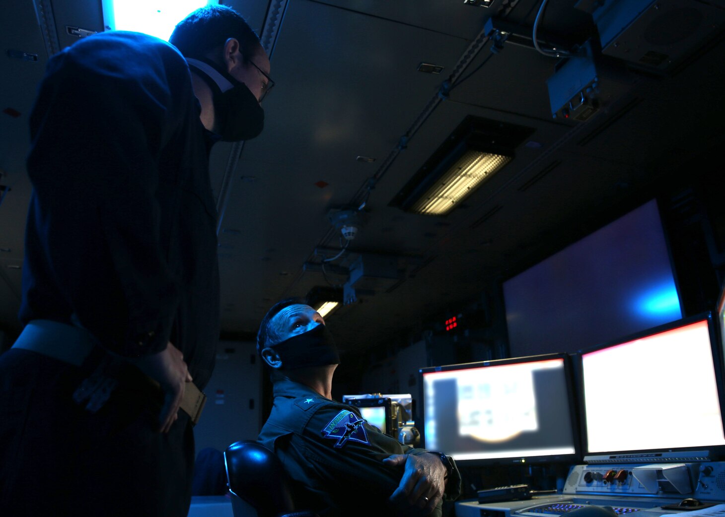 Carrier Strike Group 12 Units Operate Independently at Sea > United