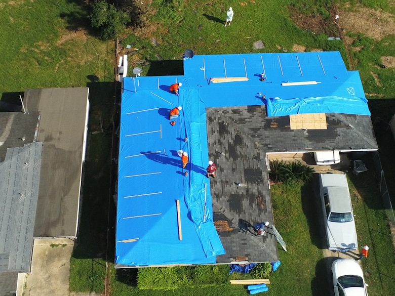Corps installs 5000th Blue Roof, commemorates one month anniversary of Hurricane Laura landfall