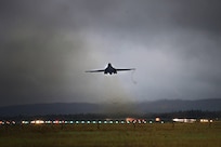 Photo of a B-1 Lancer taking off