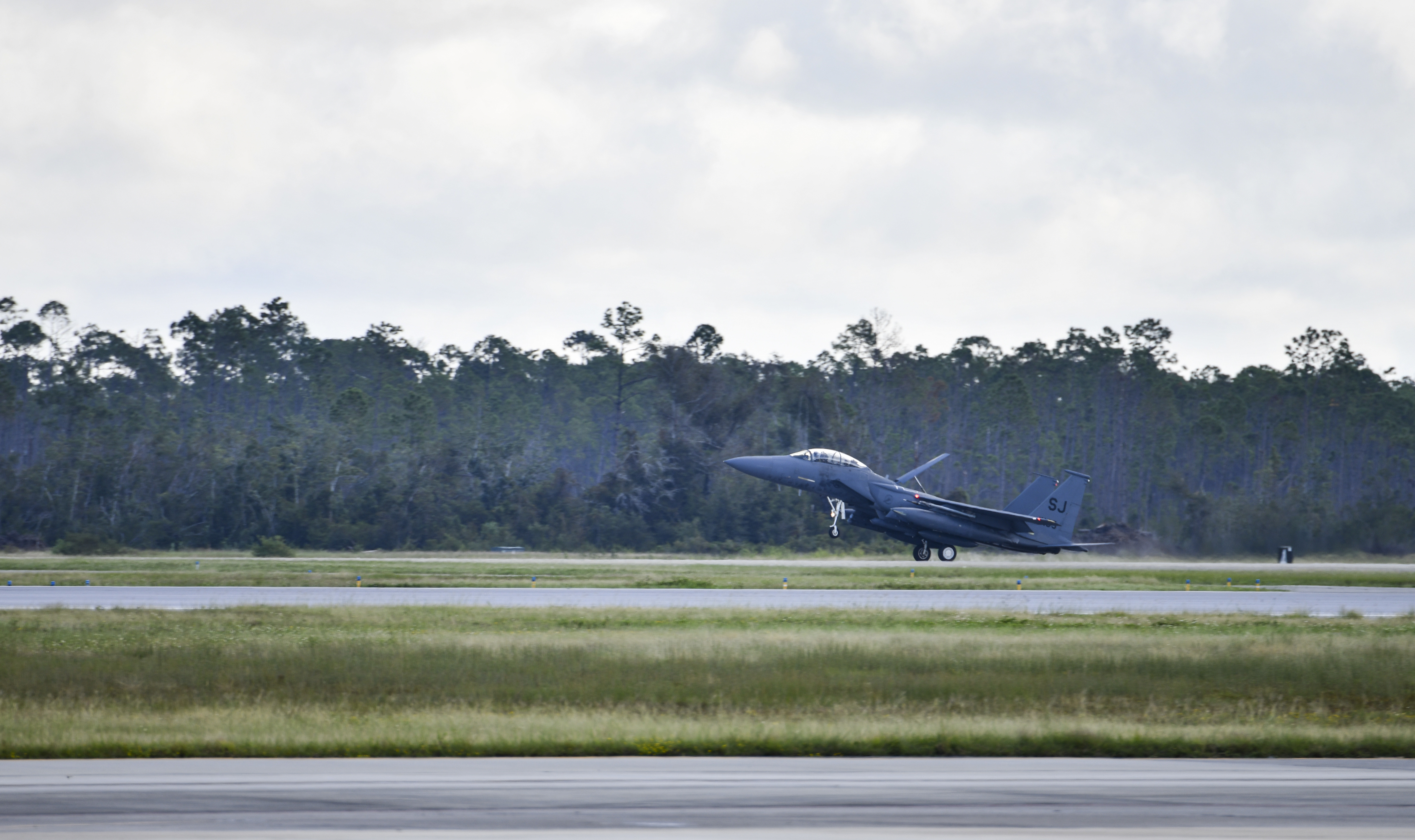 ACC Commander visits Tyndall > Tyndall Air Force Base > Article Display
