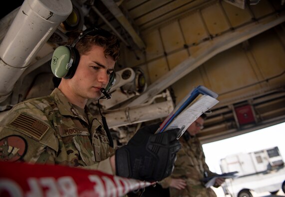 Photos of U.S. Airmen delivering humanitarian aid to Dominican Republic.