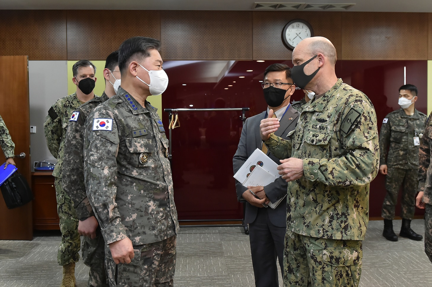 Republic of Korea Airforce General Won In Choul, Chairman of Republic Of Korea Joint Chiefs of Staff, meets Vice Adm. Bill Merz, Commander, US 7th Fleet. As the U.S. Navy's largest forward-deployed fleet, 7th Fleet employs 50-70 ships and submarines across the Western Pacific and Indian Oceans. Commander, U.S. 7th Fleet visited the Republic of Korea to meet with Korean military leadership as part of a scheduled trip to promote preparedness and partnership in the region where U.S. 7th Fleet routinely operates and interacts with 35 maritime nations while conducting missions to preserve and protect a free and open Indo-Pacific.